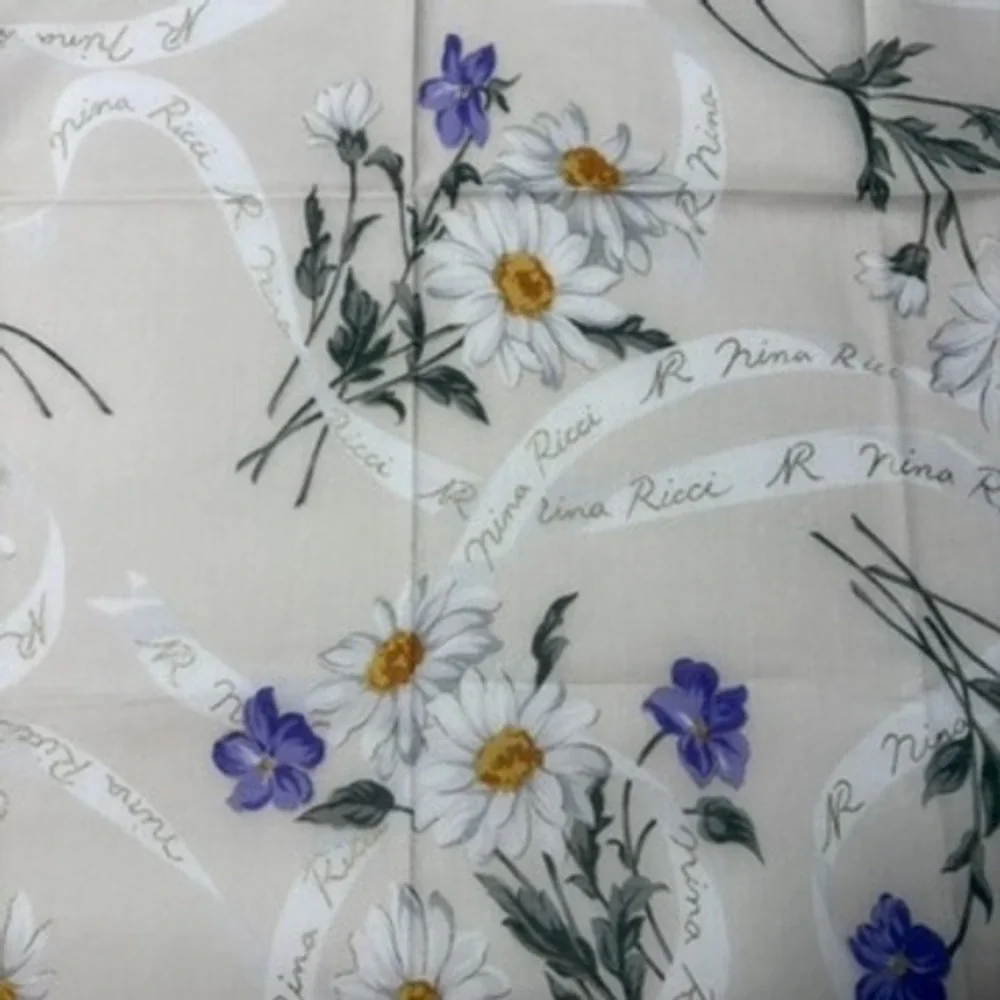 Vtg NINA RICCI Scarf Handkerchief Floral Daisy Cotton Cream 19.5
